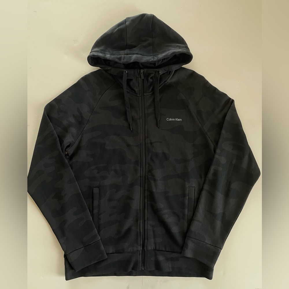 Calvin Klein Mens camo hoddie size M